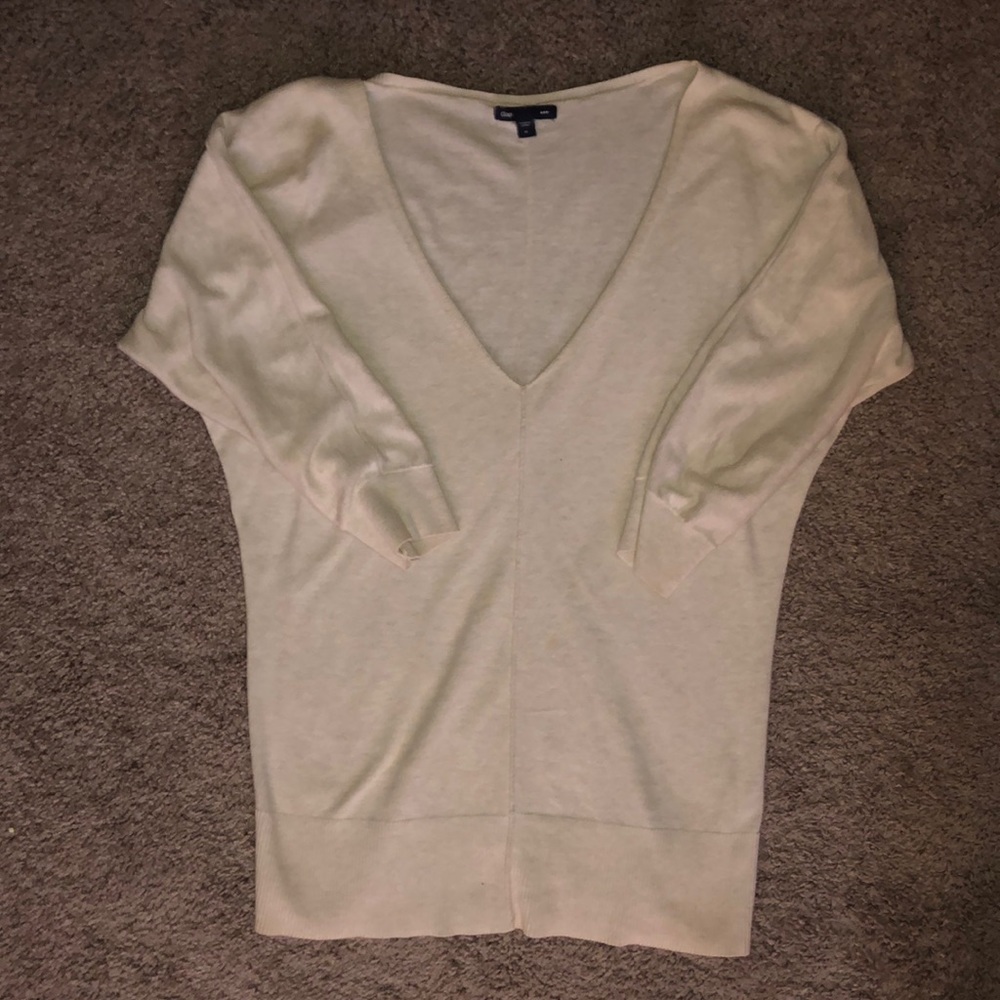 GAP LADIES SWEATER SIZE M